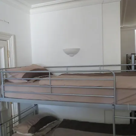 Отель 4 Star Piccadilly