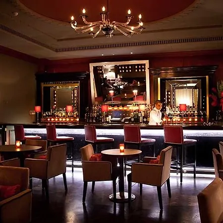 Hotel Thistle London Heathrow Terminal 5 3*