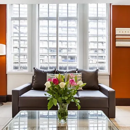 Club Living - Barbican *