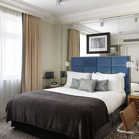 The Athenaeum & Residences Otel