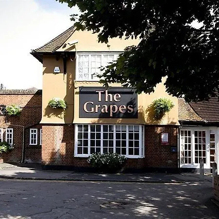 Hotel Premier London Hayes, Heathrow 3*