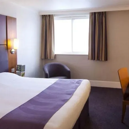Premier London Hayes, Heathrow