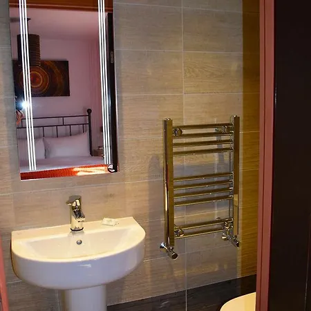 Peckham 3* London