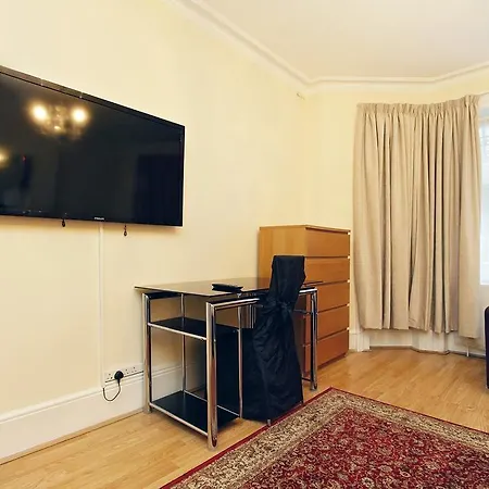 Hyde Park Serviced Apartment
