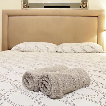 Hyde Park Serviced * London