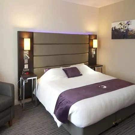 Отель Premier London 3*