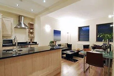 Hotel Clarendon 140 Minories London
