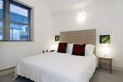 Clarendon 140 Minories 4* London