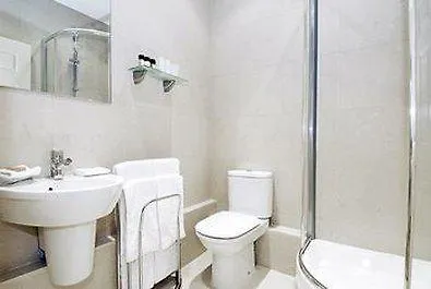 Hotel Clarendon 140 Minories