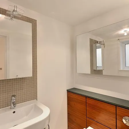 101 Lexham Gardens Apt. 9 London