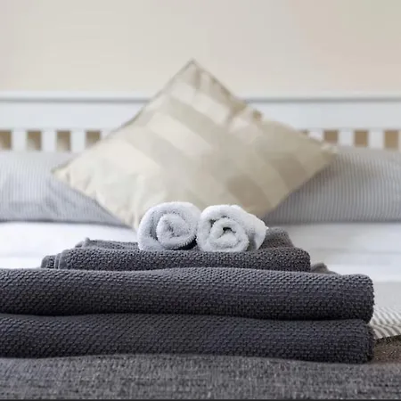 Gæstehus Lynbrook Grove 5*