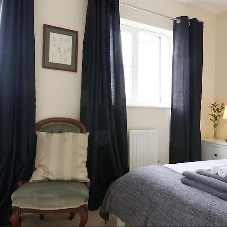 Lynbrook Grove Gæstehus 5*