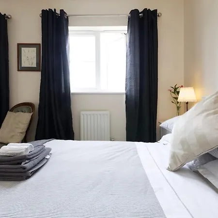 Gæstehus Lynbrook Grove 5*