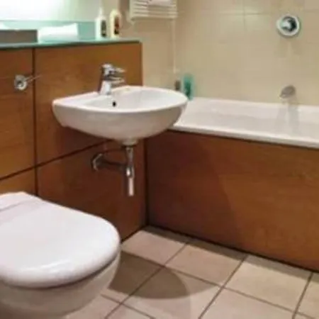 מלון דירות Native Kings Wardrobe, St Pauls 4*
