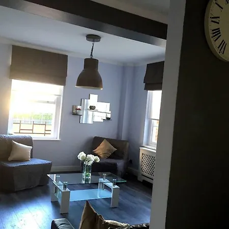 Central Forset Court Studio London
