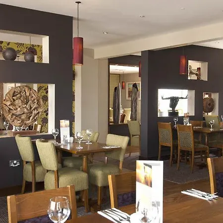 Hotel Premier Stratford 3*
