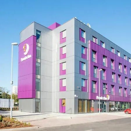 Premier Edmonton מלון 3*