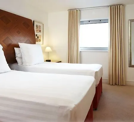 Marlin Stratford Aparthotel