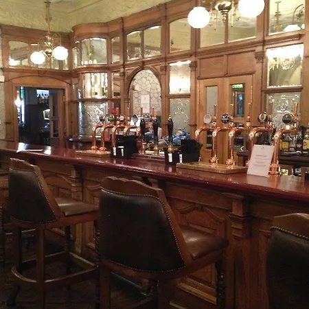Crown Moran Вэмблей