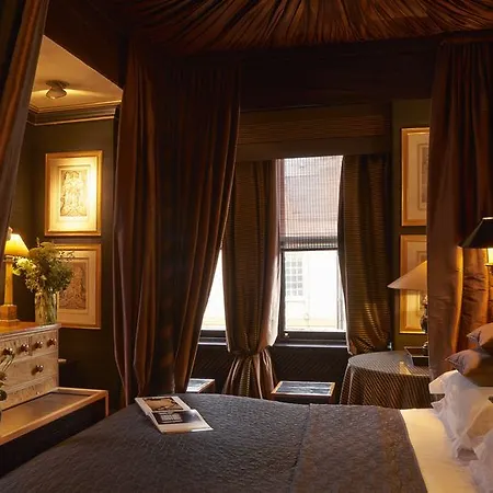 Blakes Hotel