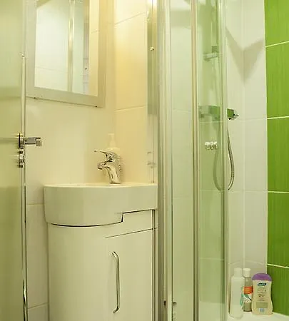 Guest house Devon House 3*