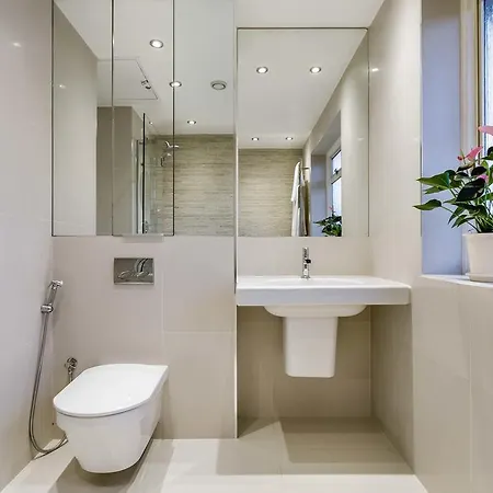 Hyde Park Residence * London