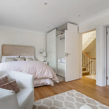 Hyde Park Residence Apartment