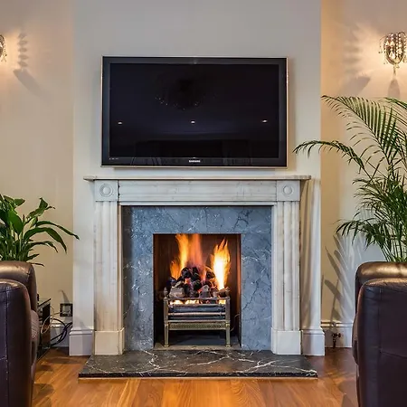 Hyde Park Residence * London