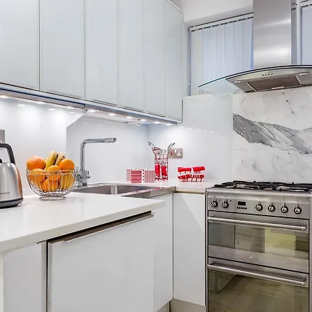 Hyde Park Residence Apartment *