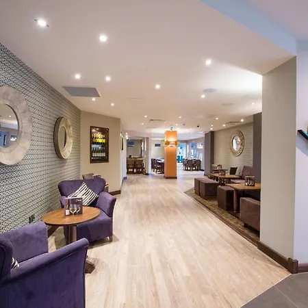 Premier London Hotel Brentford