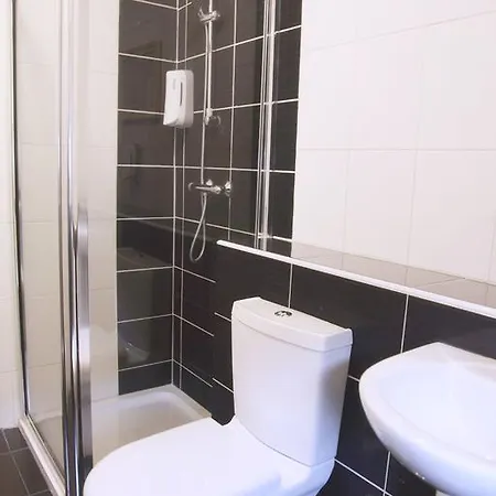 Hc Bed & Breakfast Kingston upon Thames (Greater London)