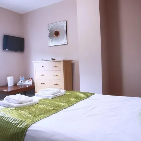 Hc Bed & Breakfast Kingston upon Thames (Greater London)