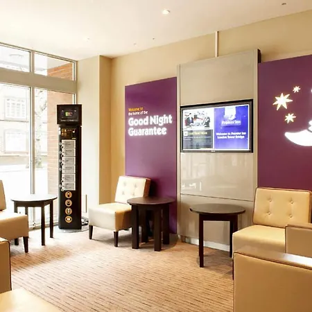 Premier Tower Bridge 런던