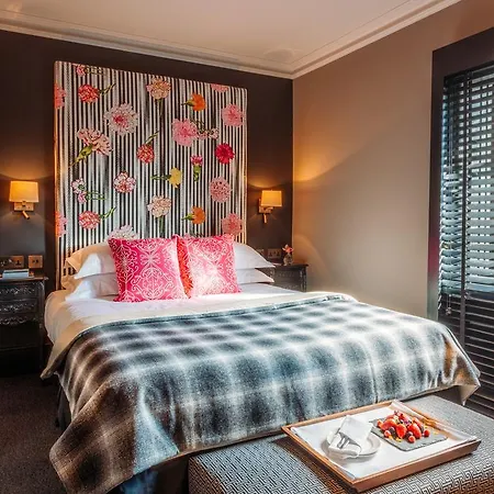 11 Cadogan Gardens And The By Iconic Luxury Hotel