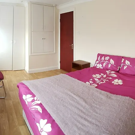 Spencer Road Guest house Harrow
