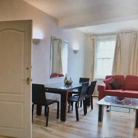 Apartment Forset Court London