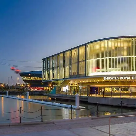 Excel Waterfront Apartments London