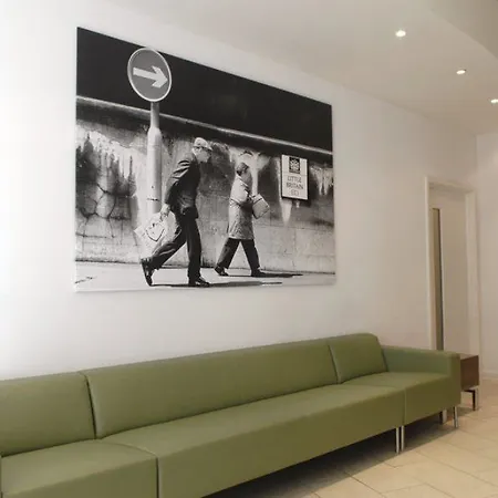 Hotel Express City, An Ihg London