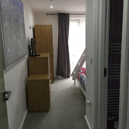 Devon House 3*
