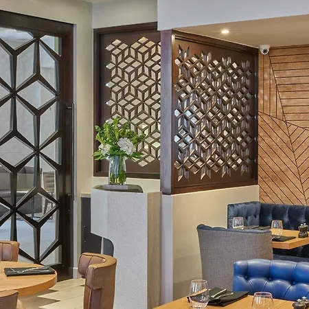Norfolk Towers Paddington 4*