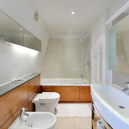 101 Lexham Gardens Apt. 9 Apartment London