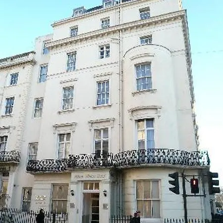 William Hotel 3*