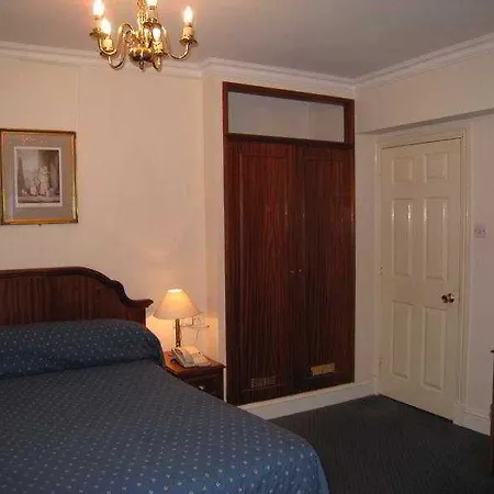 Kensington Gardens Hotel