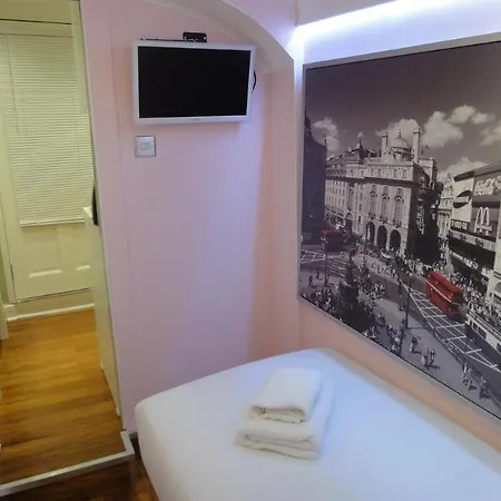 Dylan Earls Court شقة