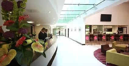 Otel Doubletree By Hilton London Heathrow Airport