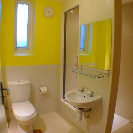 The Castle Bar Bed & Breakfast 2*