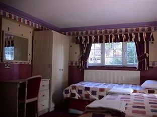 The Bridge House 2*