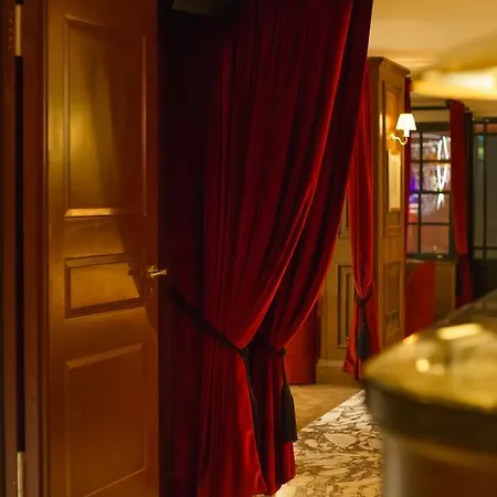 Mimi's Soho 4*