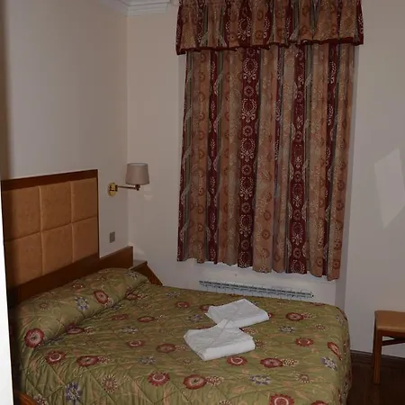 Otel Leigham Court 2*