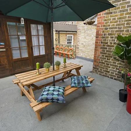 Guest house Monopoly Accommodations 3*